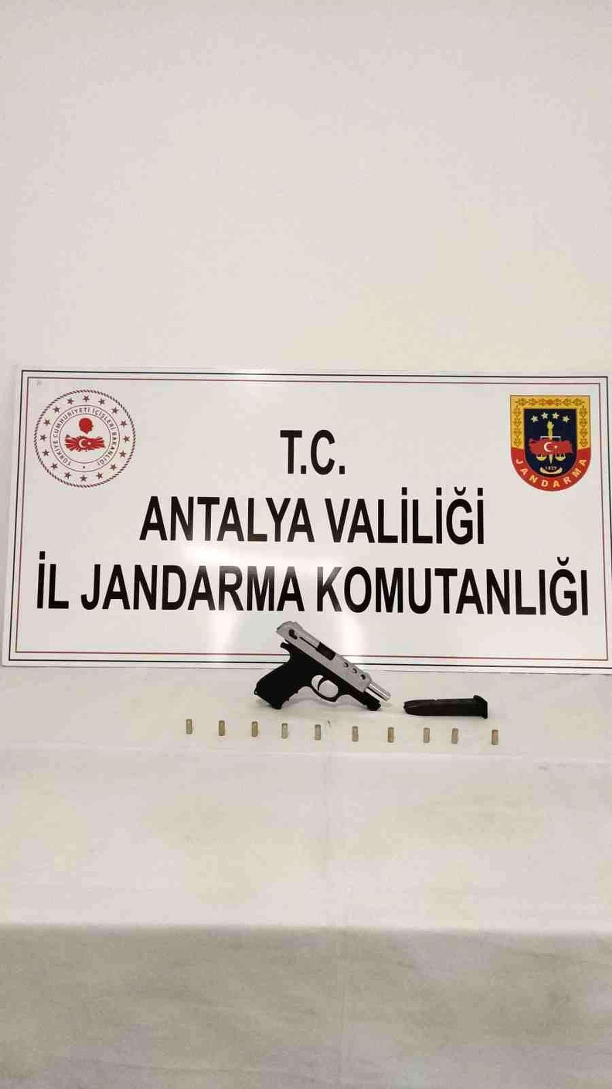 Kaş\'ta \'dolandırıcılık\' şüphelisi yakalandı