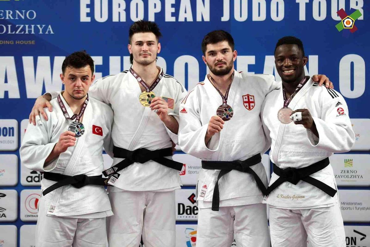 Kocaeli'nin şampiyonları Avrupa kürsüsünde