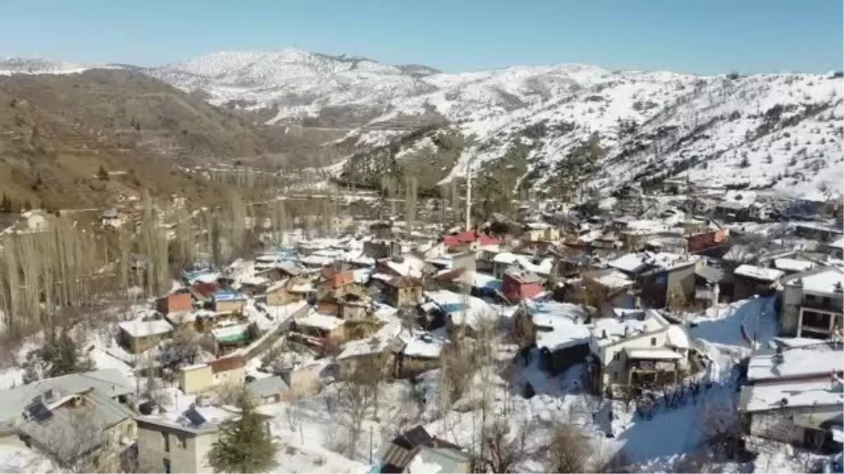 Sular altında kalacak mahallenin sakinleri hüzün ve heyecanı birlikte yaşıyor