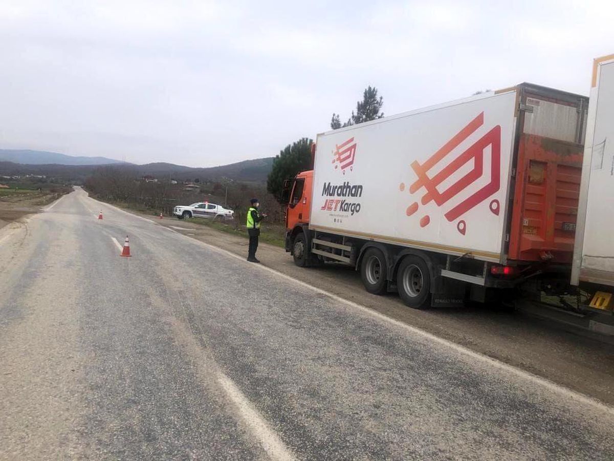 Araçlarında cep telefonu kullananlara ceza yağdı