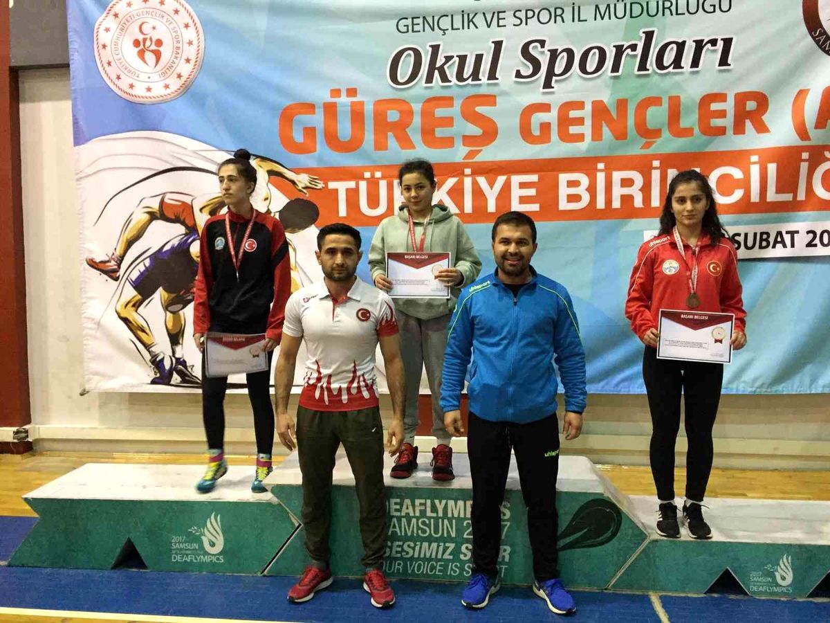 Başak Duman Bilecik\'in gururu oldu