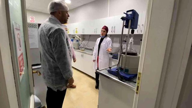 Başkan Keleş gıda ve kozmetik üretim tesisini inceledi