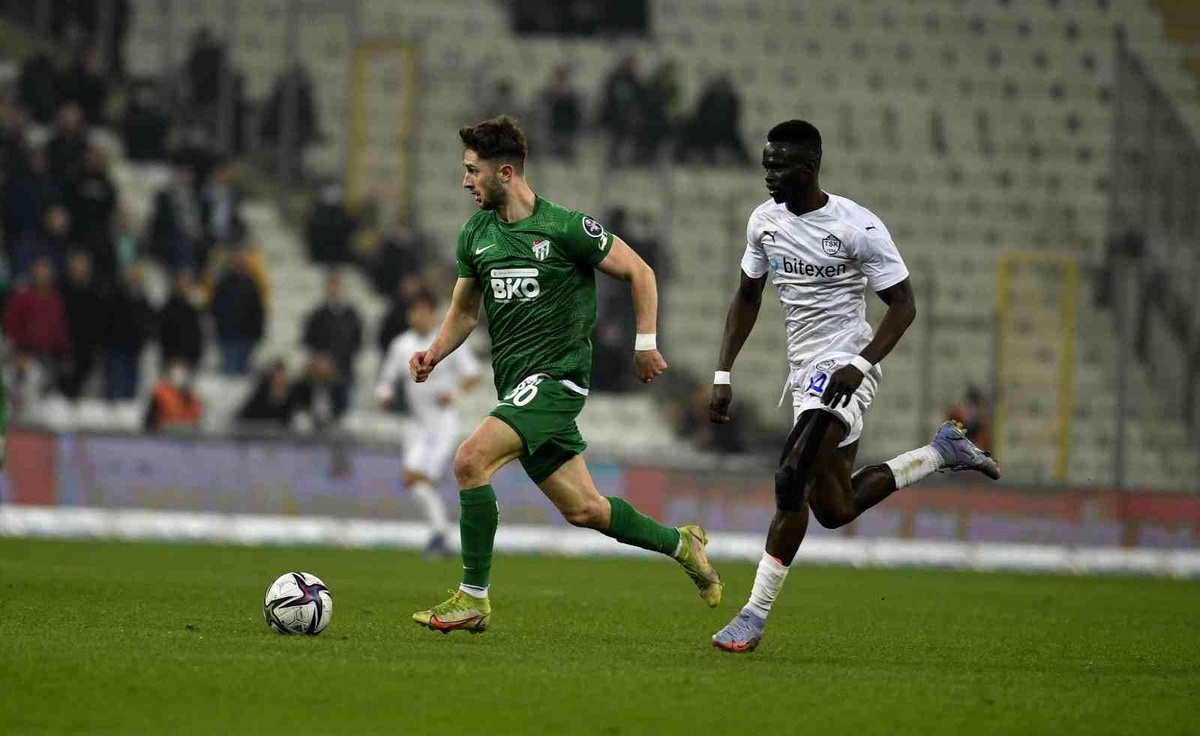 Bursaspor\'un en agresif futbolcusu İsmail Yüksek