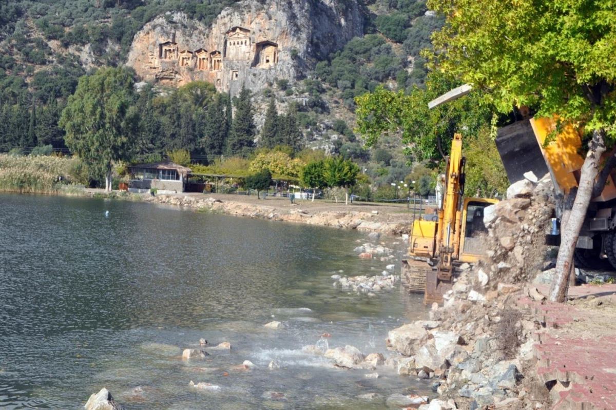 Çevre Bakanı Kurum: Dalyan\'da Çevreye uyumlu doğal malzeme ve materyaller kullanılacak