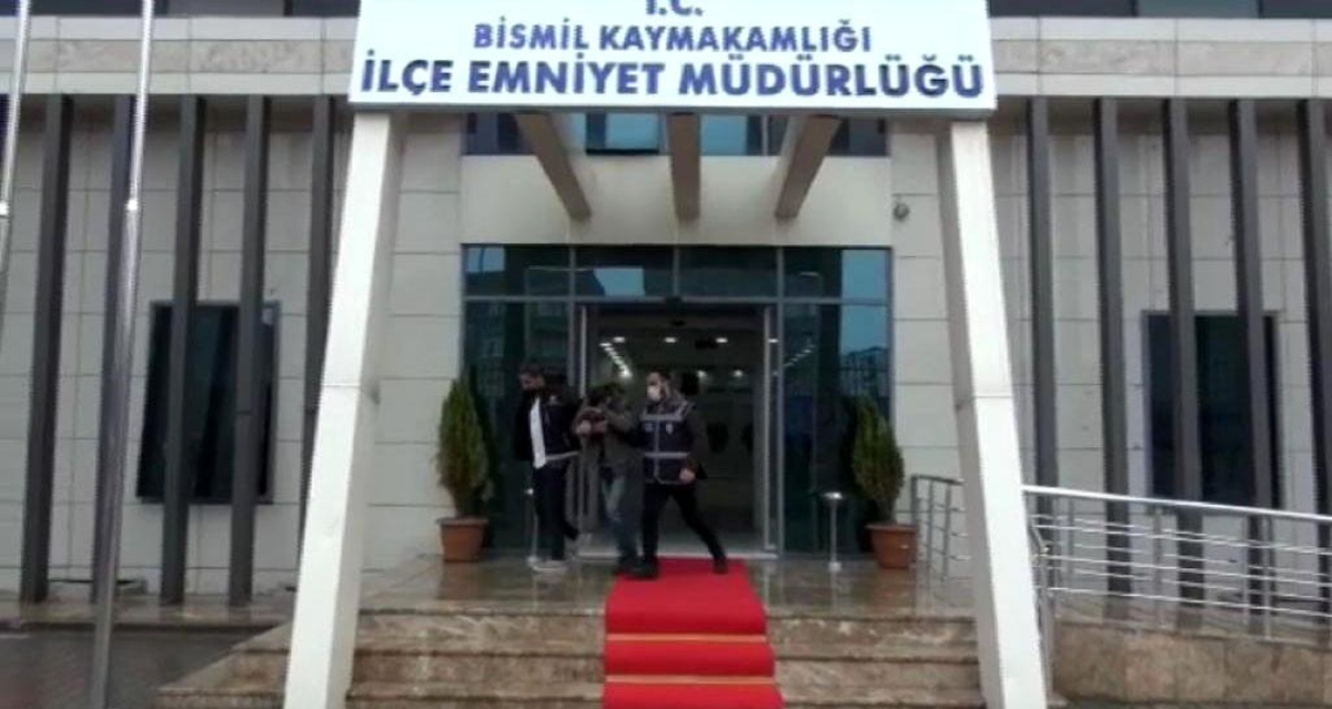Diyarbakır\'da \'Uyuma\' uygulamasına giden ihbar, uyuşturucu satıcısını ele verdi