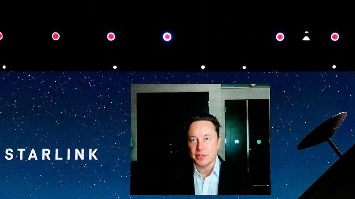 Elon Musk\'ın Ukrayna\'da erişime açtığı uydu internet sistemi Starlink nasıl çalışıyor?
