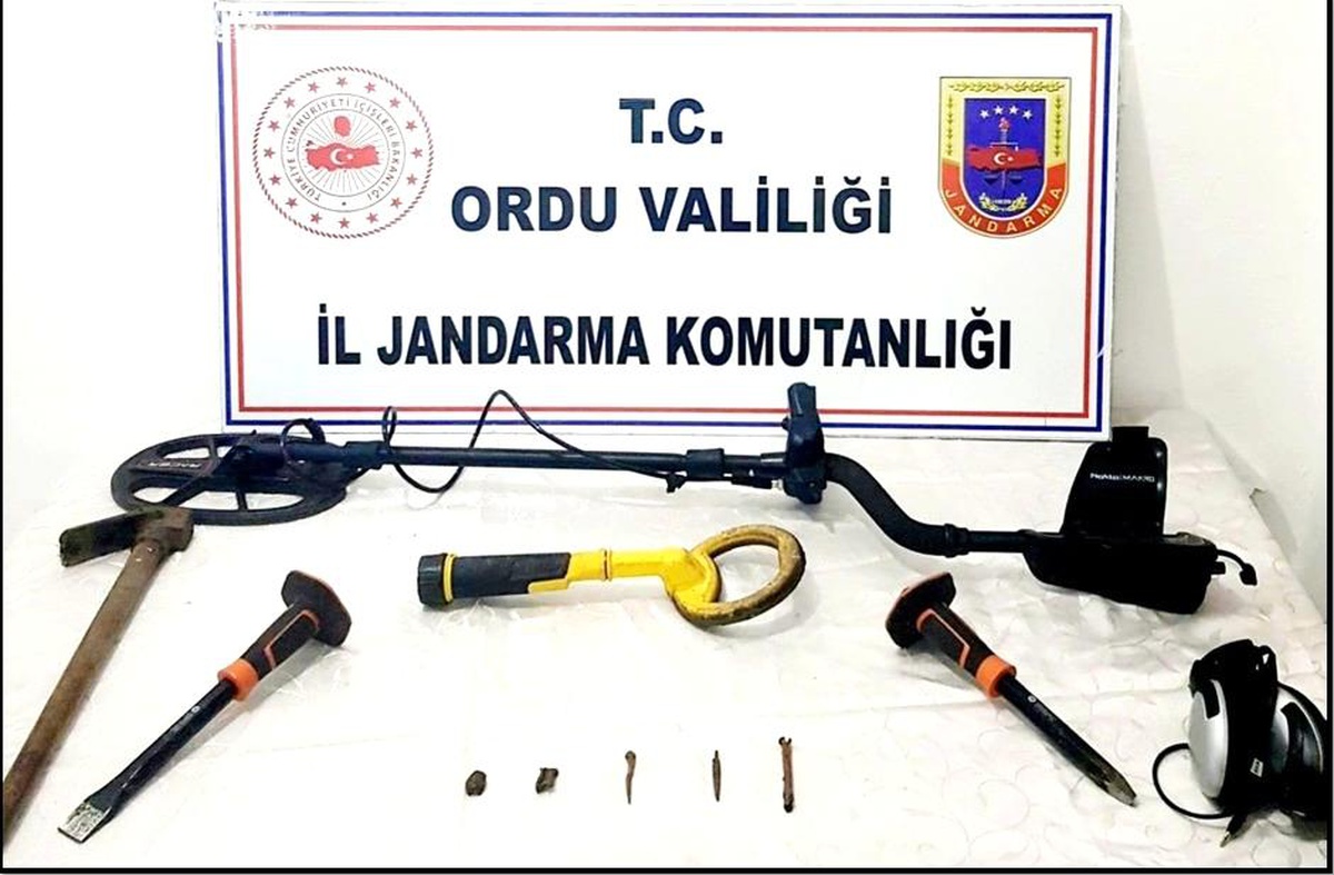 Ordu\'da izinsiz define aramasına suçüstü