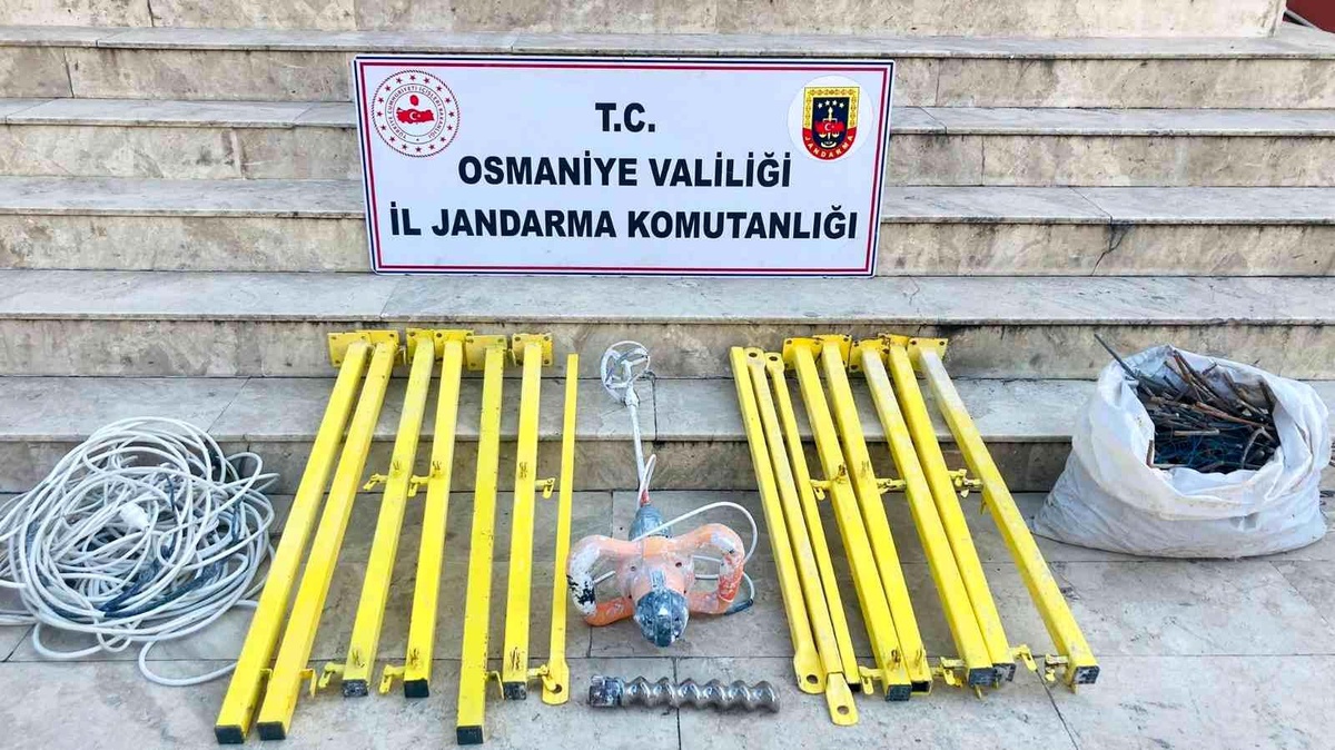Osmaniye\'de inşaat malzemesi çalan şüpheli yakalandı