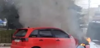 Park halindeki otomobil alevlere teslim oldu