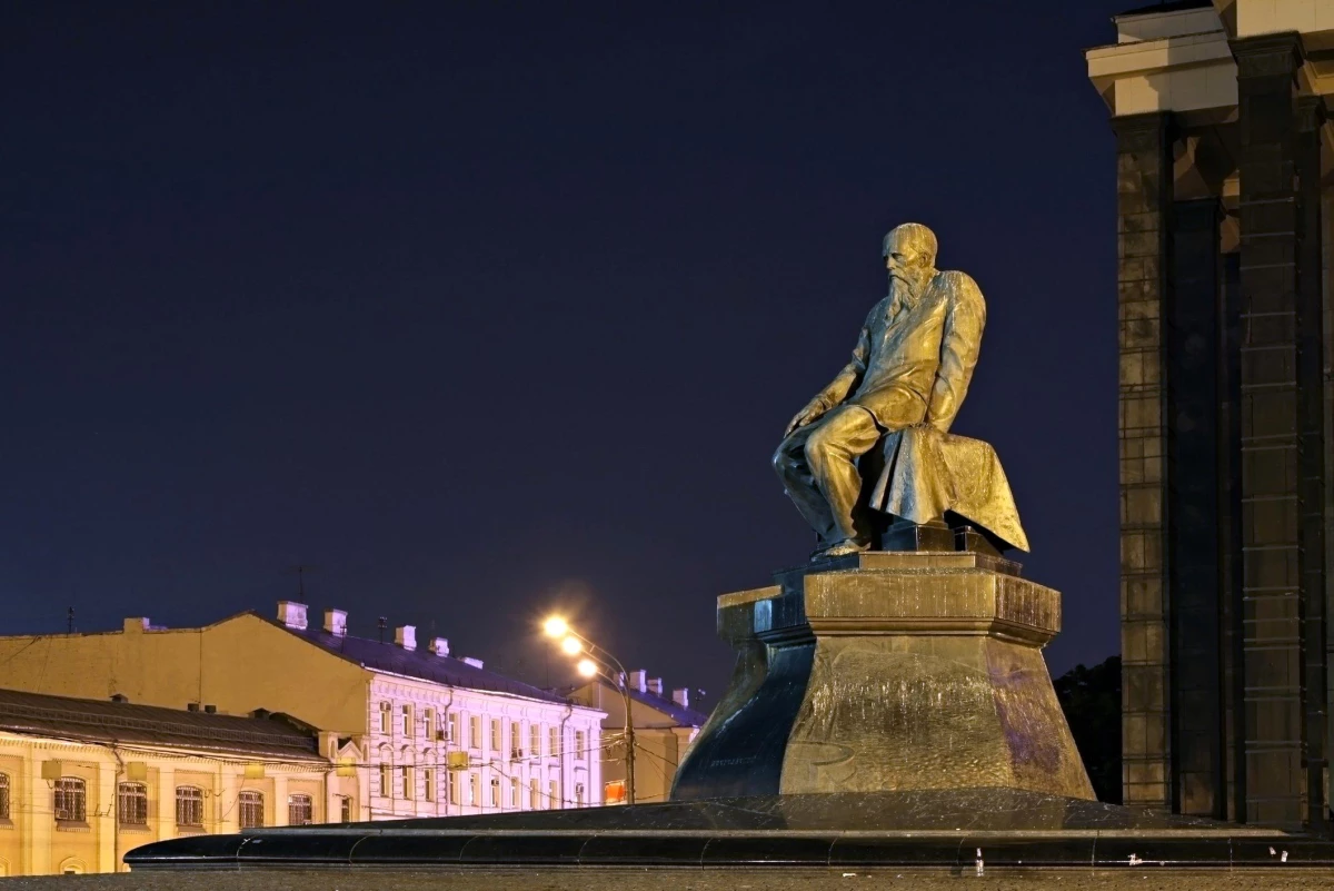 Rusya\'nın Ukrayna\'yı işgali sonrası İtalya\'da Dostoyevski dersini iptal eden üniversite, tepkiler üzerine geri adım attı