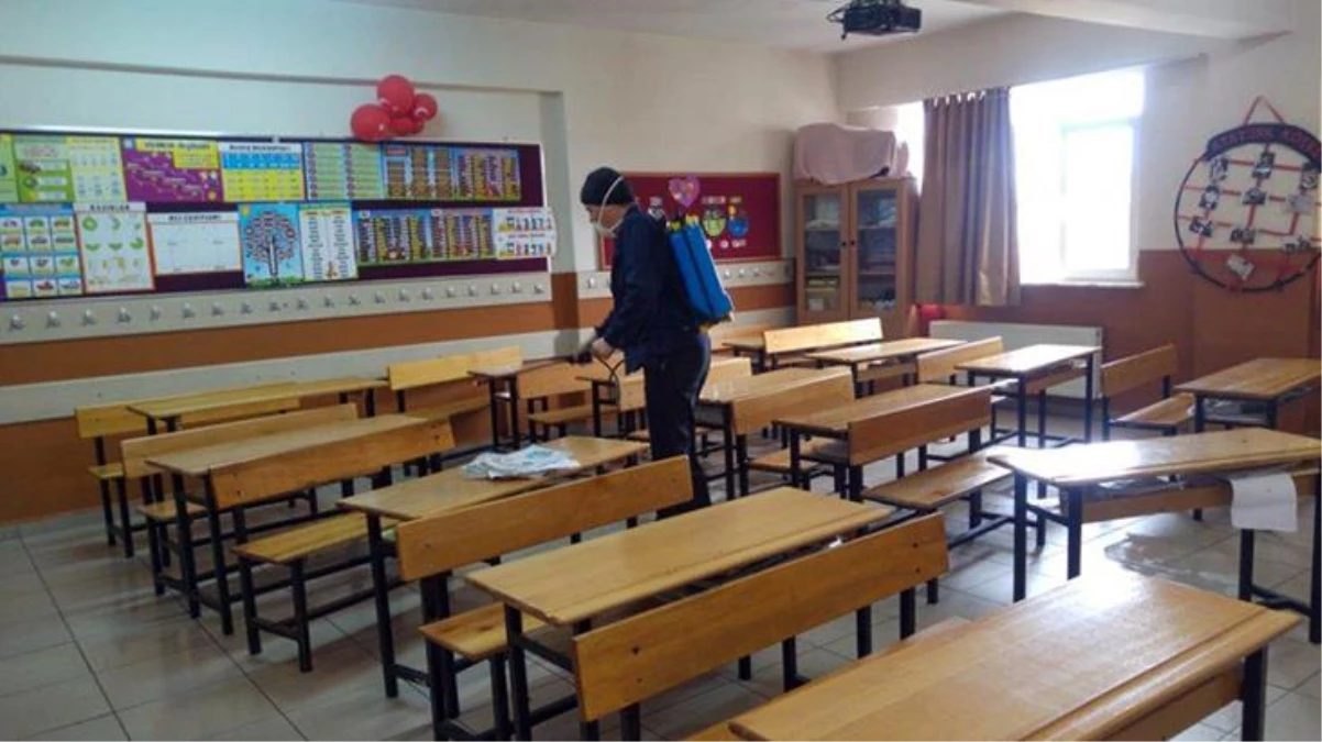 Okullarda yeni düzenleme! İki Kovid-19 vakası çıkması durumunda sınıflar artık kapatılmayacak