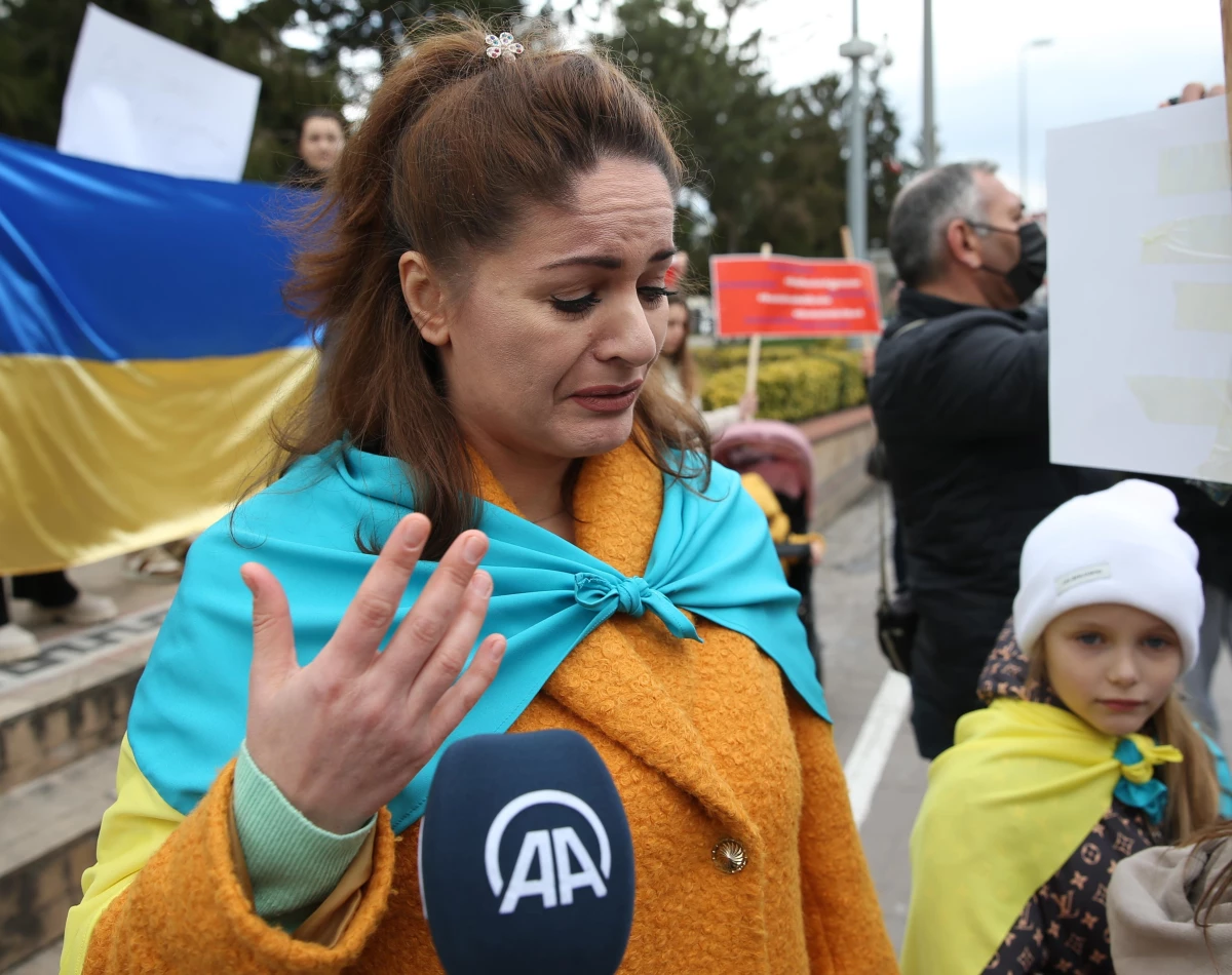 Türkiye\'de yaşayan Moldovalı Natalia\'nın kalbi Ukrayna\'daki yakınları için atıyor