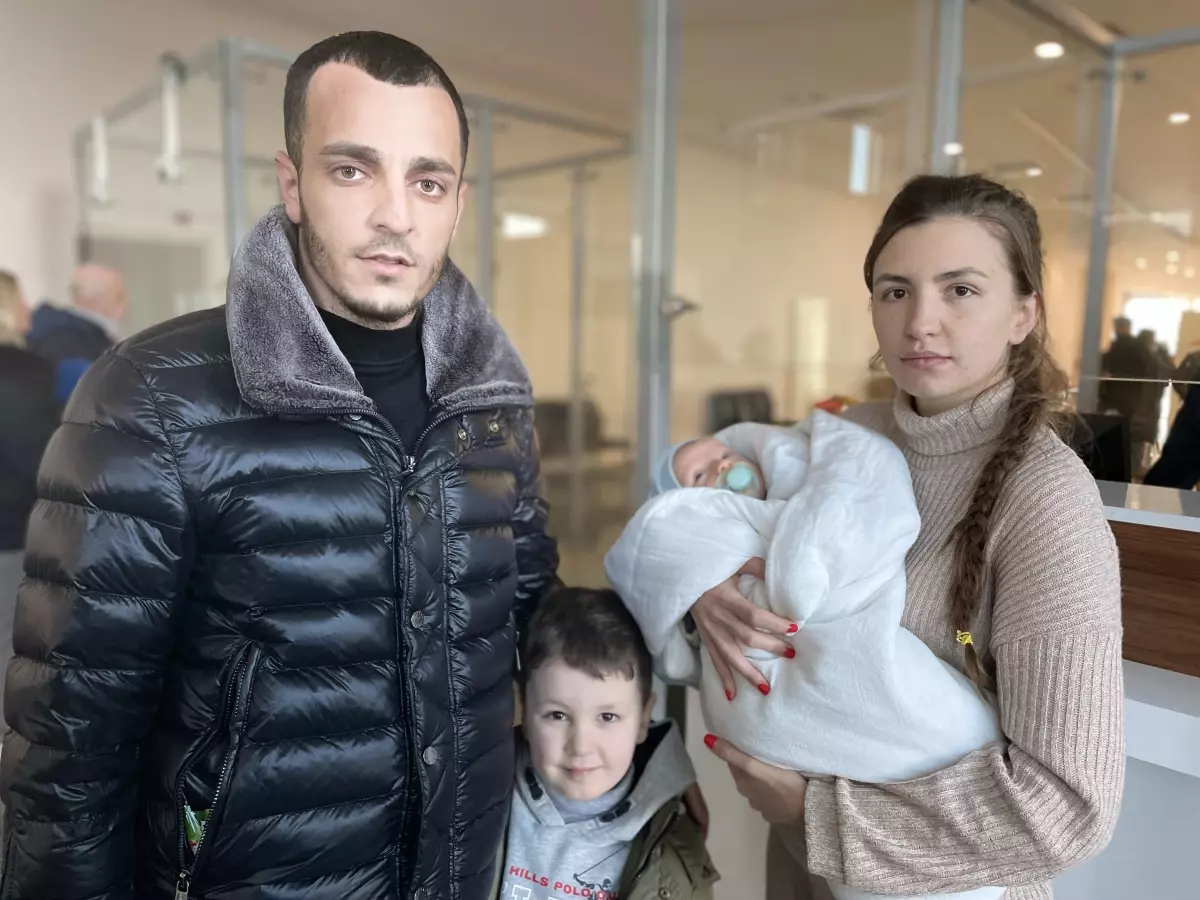 Ukrayna\'dan gelen Türk vatandaşları geride bıraktıkları için endişe duyuyor