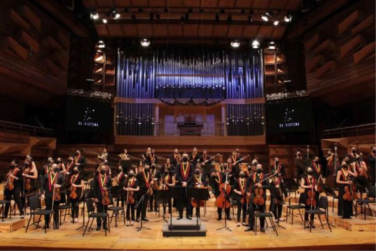 Venezuela Simon Bolivar Senfoni Orkestrası iki konserle İstanbul\'da