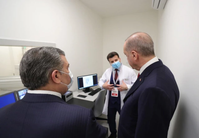 Cumhurbaşkanı Erdoğan, hastanelerde randevu sürelerinin uzaması sonrası talimatı verdi