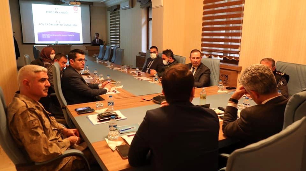 Erzincan\'da 112 Acil Çağrı Hizmetlerine 2021 yılı içerisinde toplam 307 bin 476 adet çağrı geldi