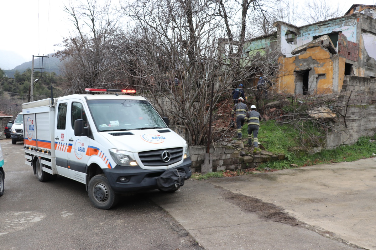 Karabük\'te deprem tatbikatı gerçeğini aratmadı