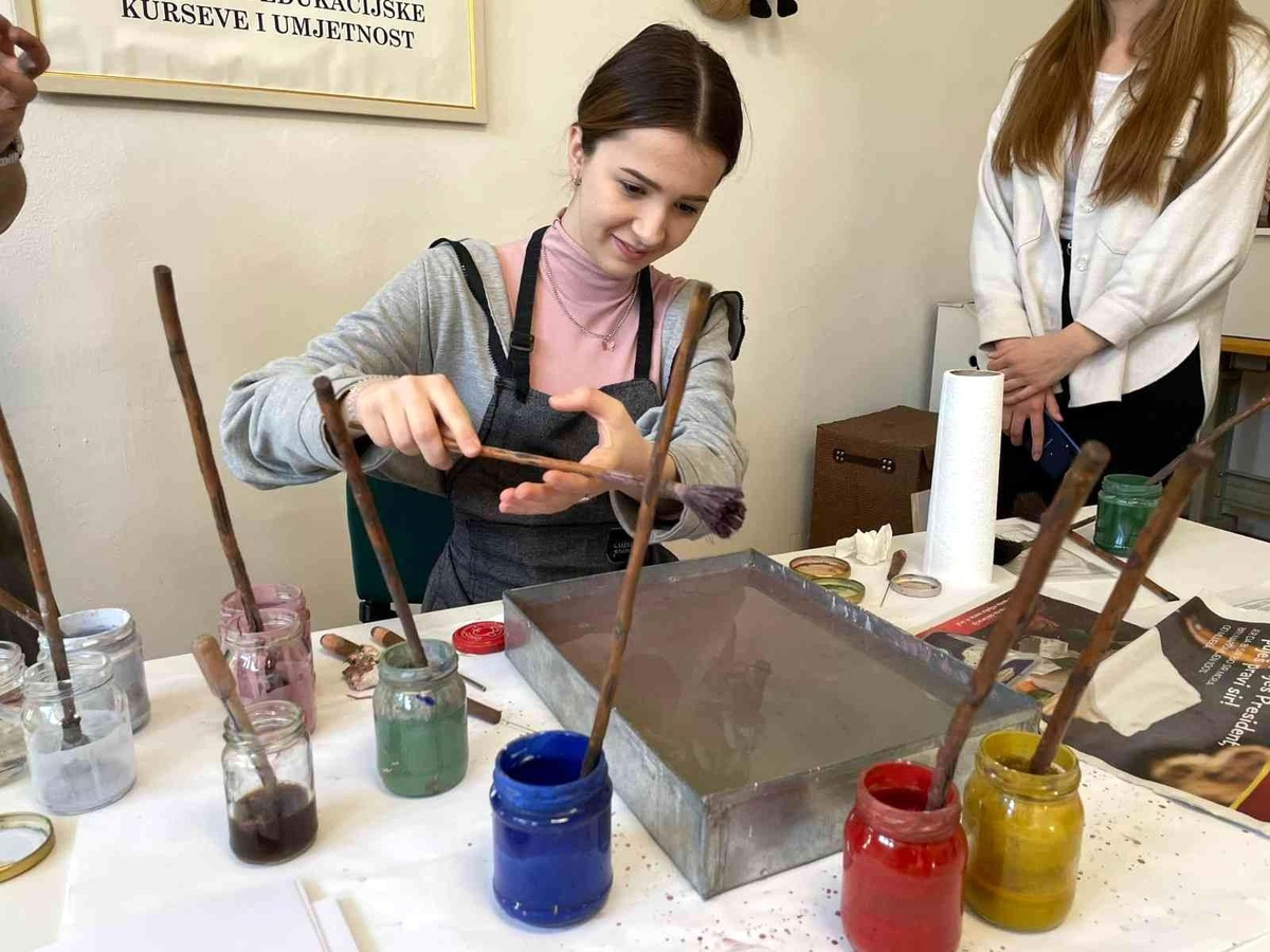 KAYMEK, Mostar\'da gönül köprüsü etkinliklerine devam ediyor