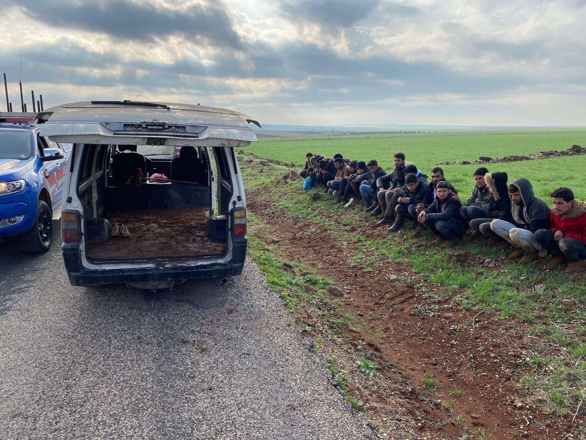 Kilis\'te yurda yasa dışı yollardan giren 80 yabancı uyruklu yakalandı