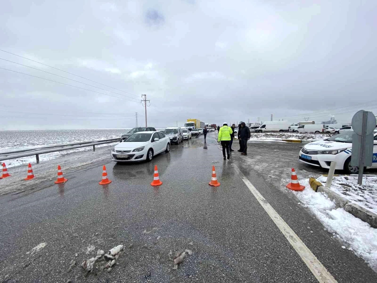 Konya\'da ulaşıma kar engeli