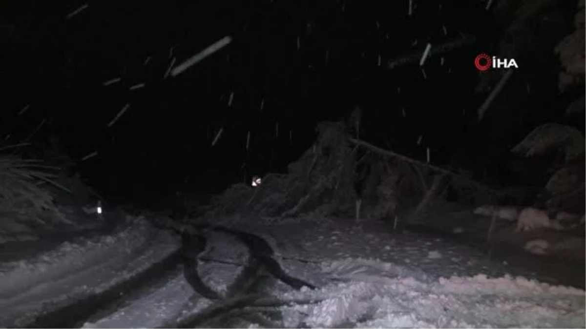 Pamukkale\'de Mart ayında karla mücadele devam ediyor