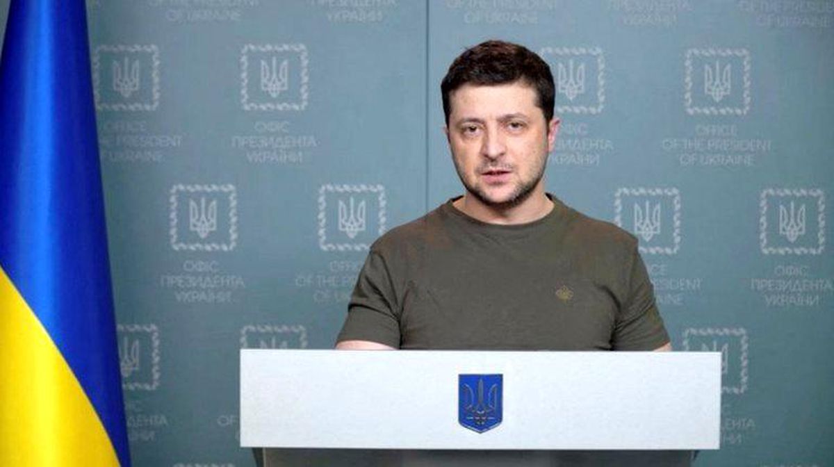 Rusya\'nın Ukrayna\'yı işgali: Kiev\'e yönelen dev Rus konvoyunun durduğu bildiriliyor, Ukrayna lideri Zelenskiy \'Rusya yıkımın bedelini ödeyecek\' dedi