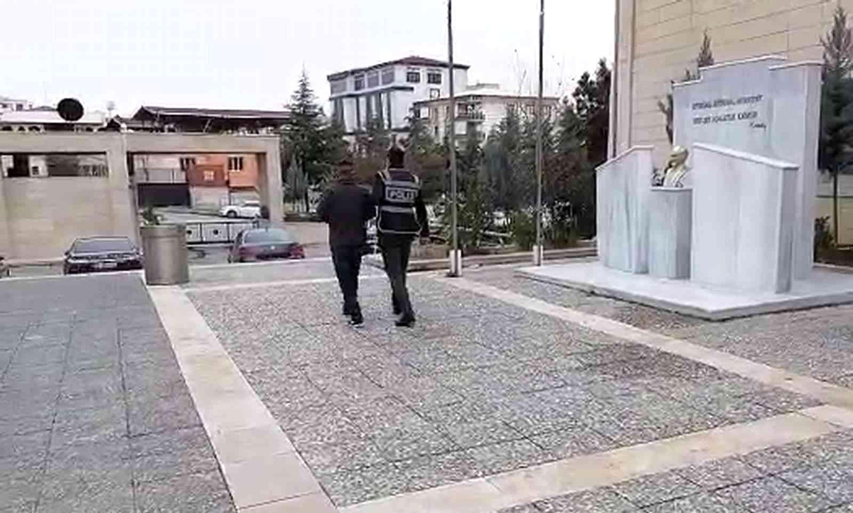 Siirt\'te demir panoları çalan hırsızlardan 1\'i tutuklandı