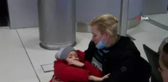 Ukraynada'ki savaştan üç saat önce doğdu, tahliye uçağıyla İstanbul'a döndü