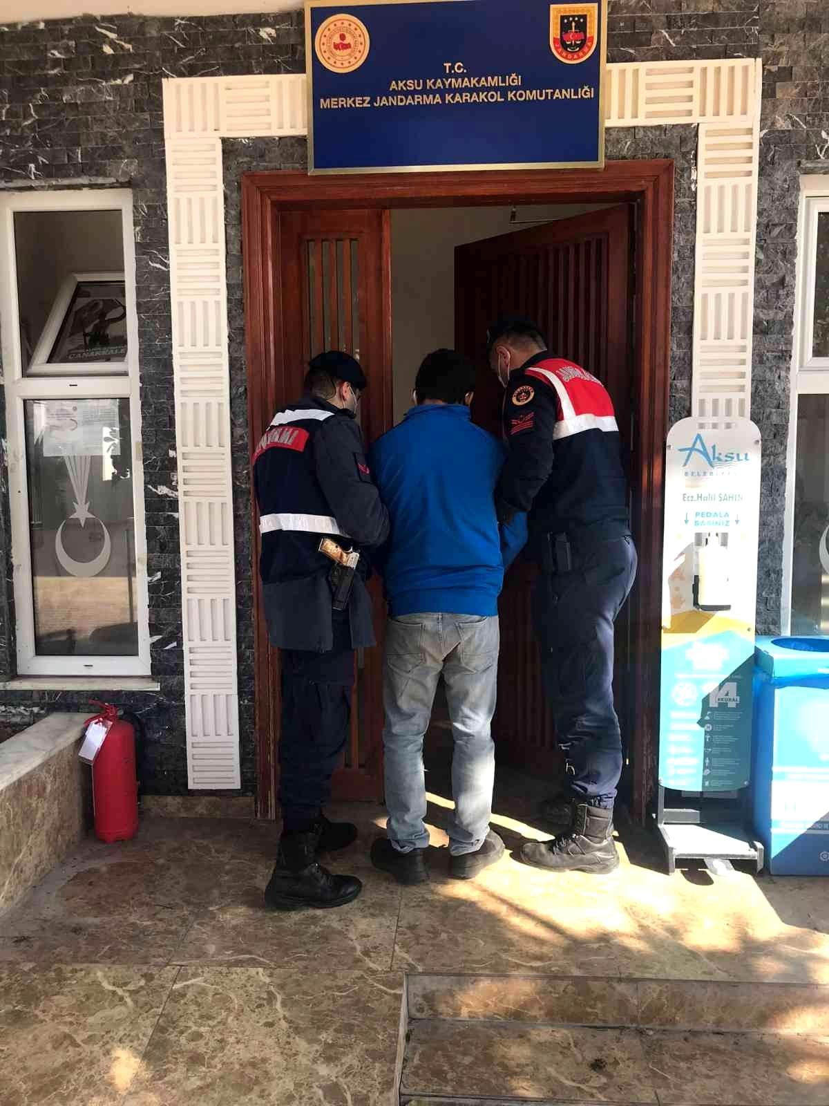 9 yıl 10 ay hapis cezası bulunan suç makinesi yakalandı