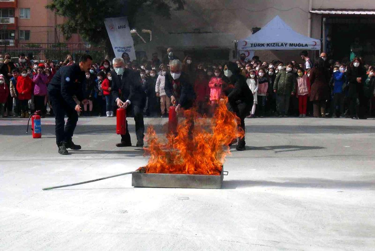 AFAD'dan deprem anı tahliye tatbikatı