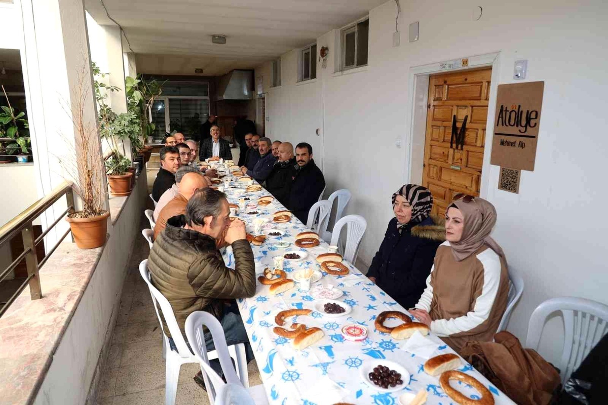 Başkan Savran, Modern Çarşı Esnafı ile bir araya geldi