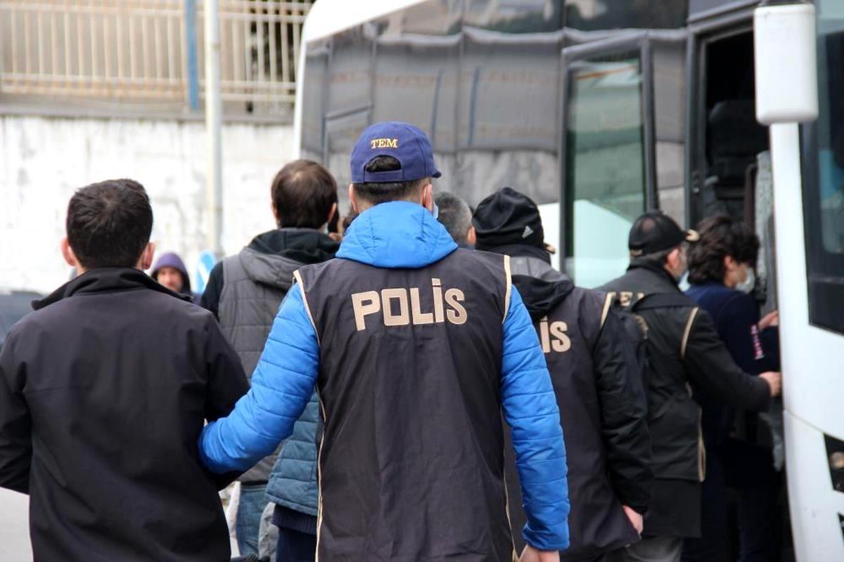 Denizli dahil 7 ilde FETÖ\'nün güncel öğrenci evlerine yönelik operasyon: 32 şüpheli yakalandı