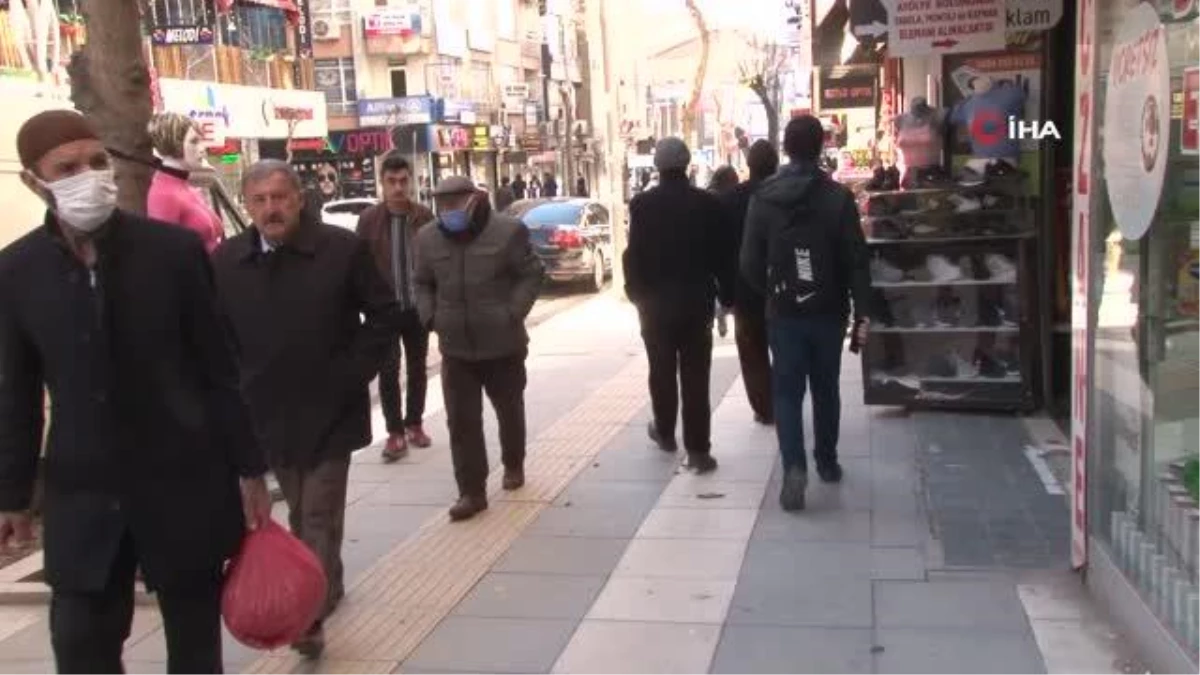 Elazığ\'da vatandaşlar maske takmamaya çabuk alıştı