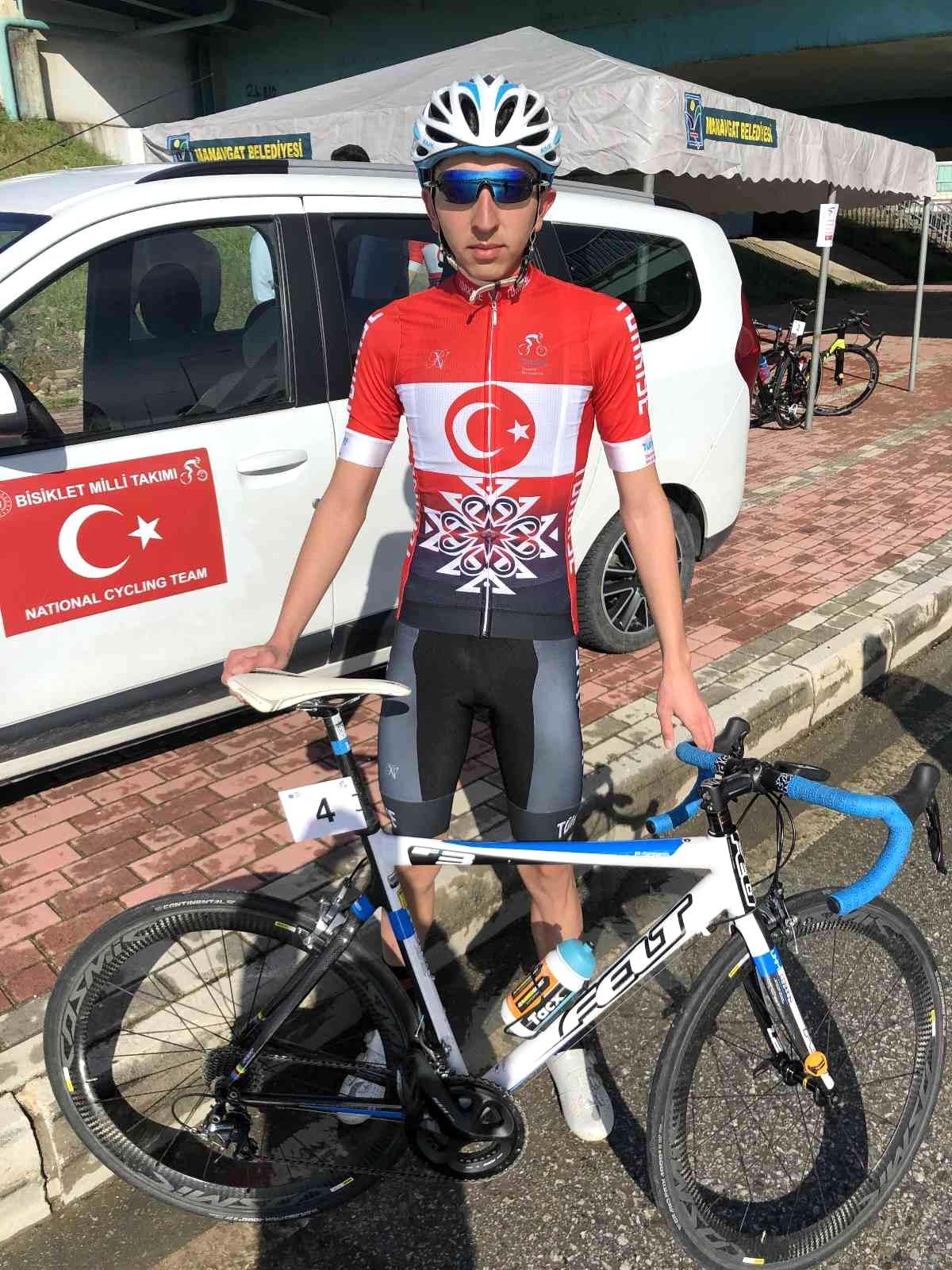 Genç bisikletçi Berkant Taşçı\'ya milli görev