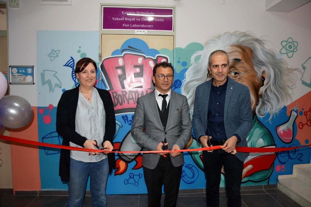 Hayırseverler okula anasınıfı ve fen laboratuvarı yaptırdı