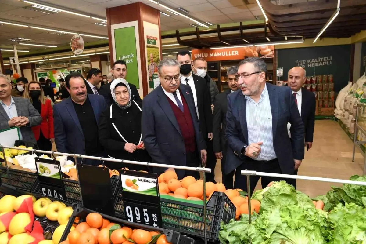 Mersin\'de Tarım Kredi Kooperatifinin Koopgros mağazasının ilk şubesi açıldı