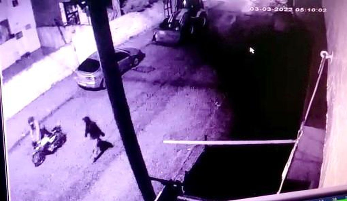 Park halindeki motosikleti çaldılar
