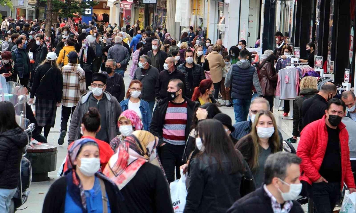 Türkiye nüfusunun yüzde 49,9\'unu kadınlar, yüzde 50,1\'ini erkekler oluşturdu