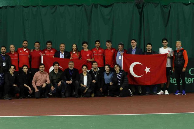 A Milli Erkek Takımı'dan Davis Cup'ta tarihi başarı