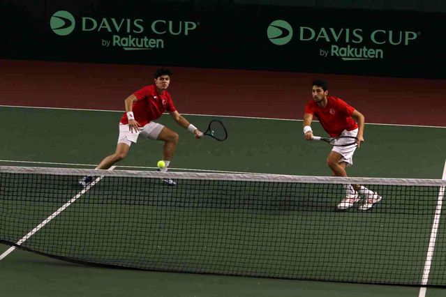 A Milli Erkek Takımı'dan Davis Cup'ta tarihi başarı