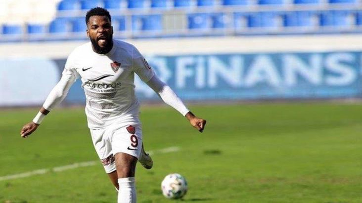 Kapsamlı araştırmada gerçek ortaya çıktı! Beşiktaş Aaron Boupendza transferinden vazgeçti