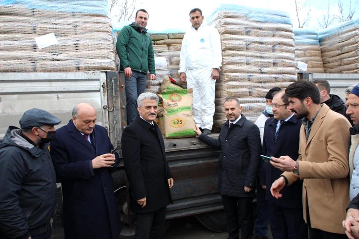 Erzincan'da çiftçilere yüzde 75'i hibe, 380 ton sertifikalı buğday tohumu dağıtıldı