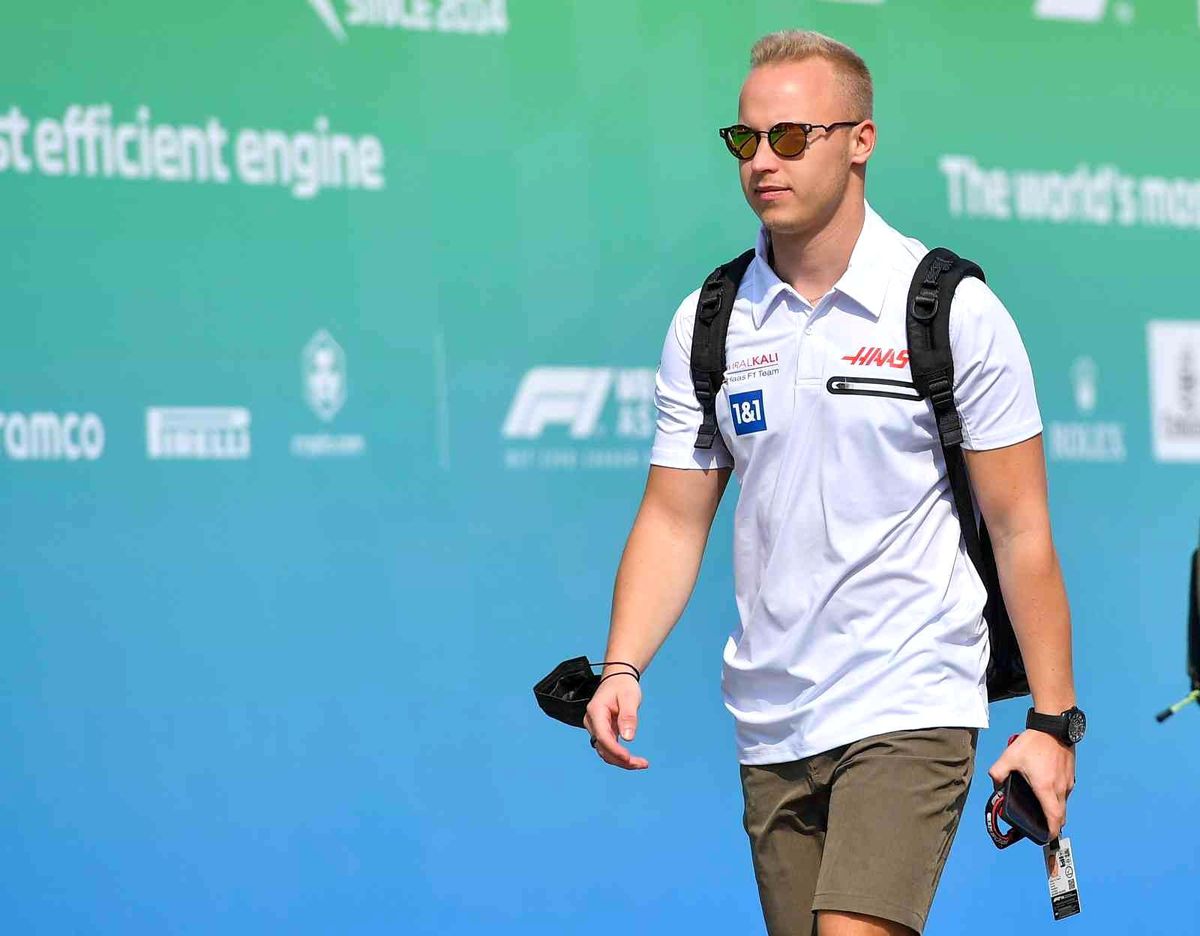 F1 takımı Haas, Rus pilotla yollarını ayırdı