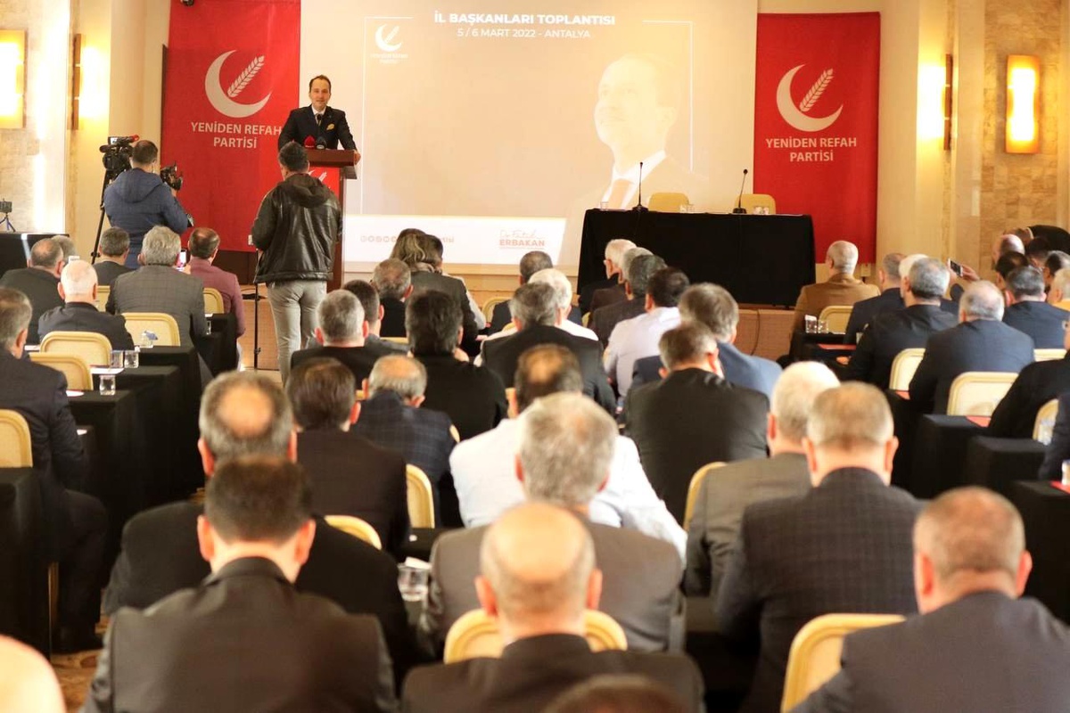 Fatih Erbakan\'dan 6\'lı masadaki 5 partiye kritik çağrı