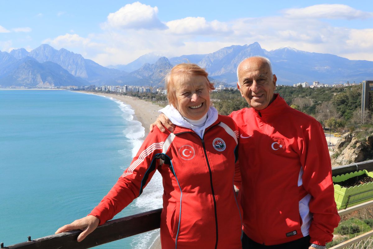 Runatolia Uluslararası Antalya Maratonu\'nda görme engelliler için akıllı baston kampanyası