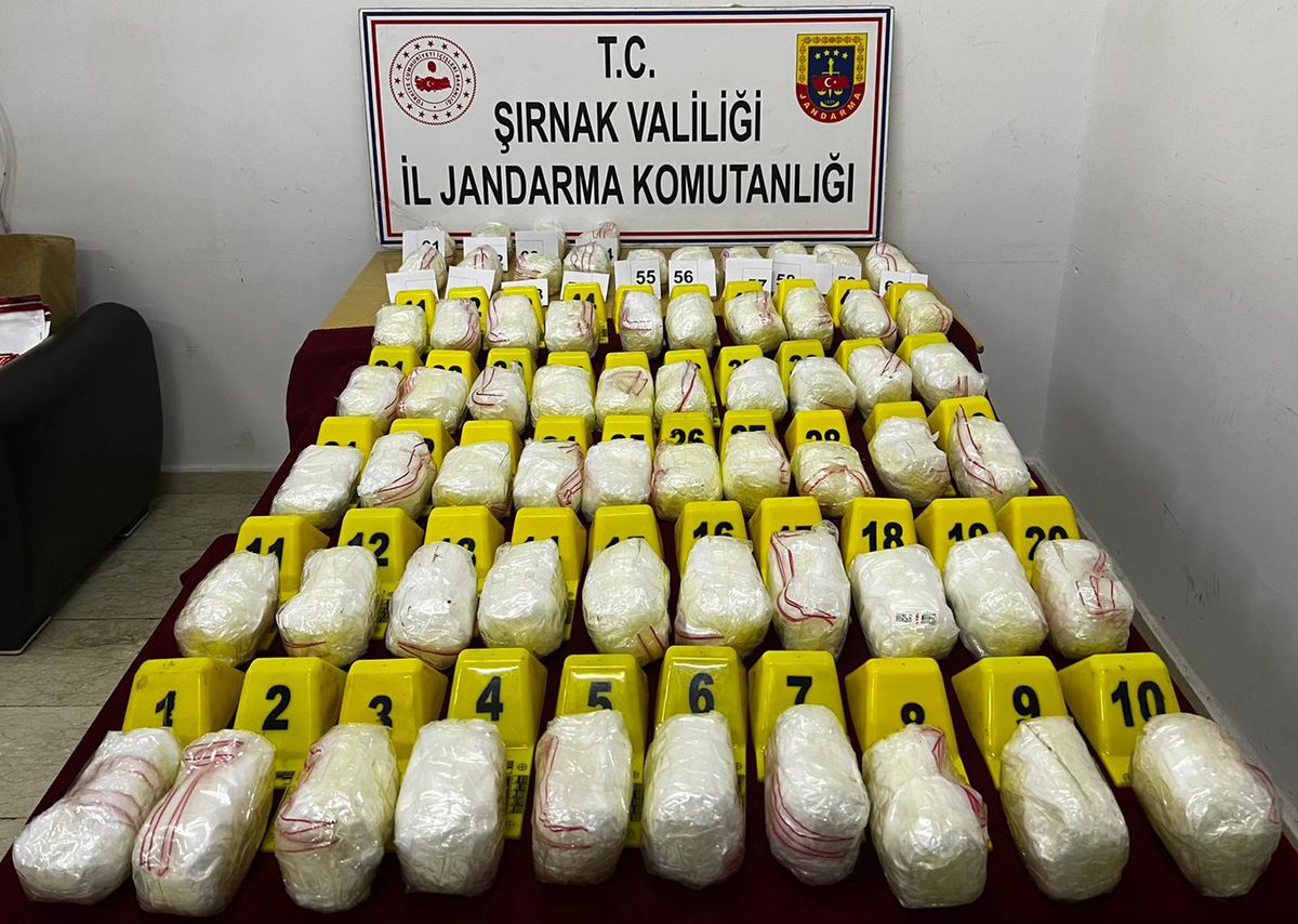 Şırnak\'ta durdurulan tırda 33 kilogram uyuşturucu ele geçirildi