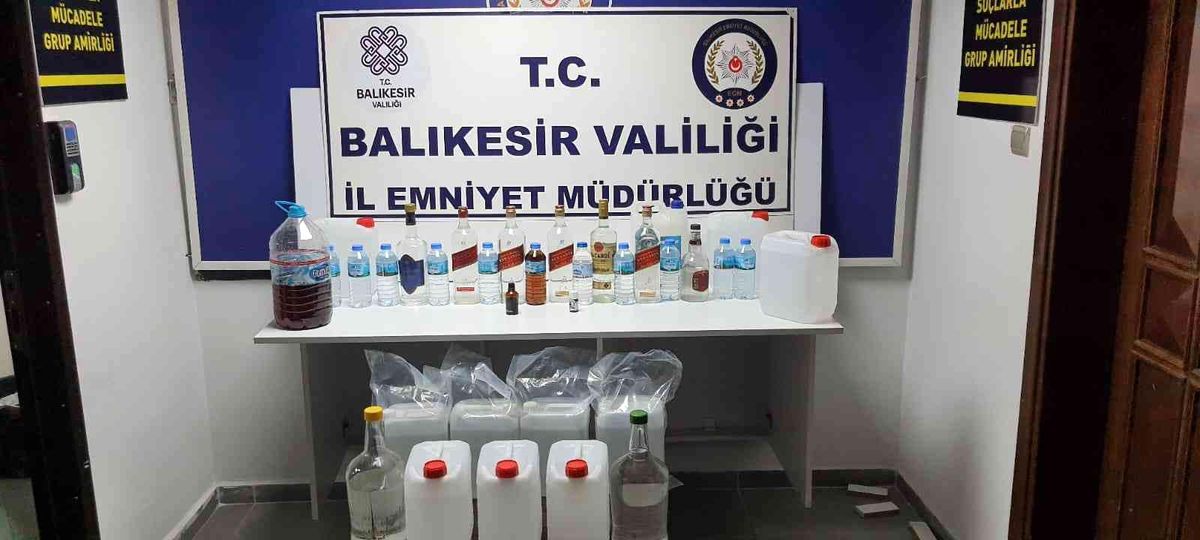 Son dakika... Ayvalık\'ta polisten kaçak alkol operasyonu