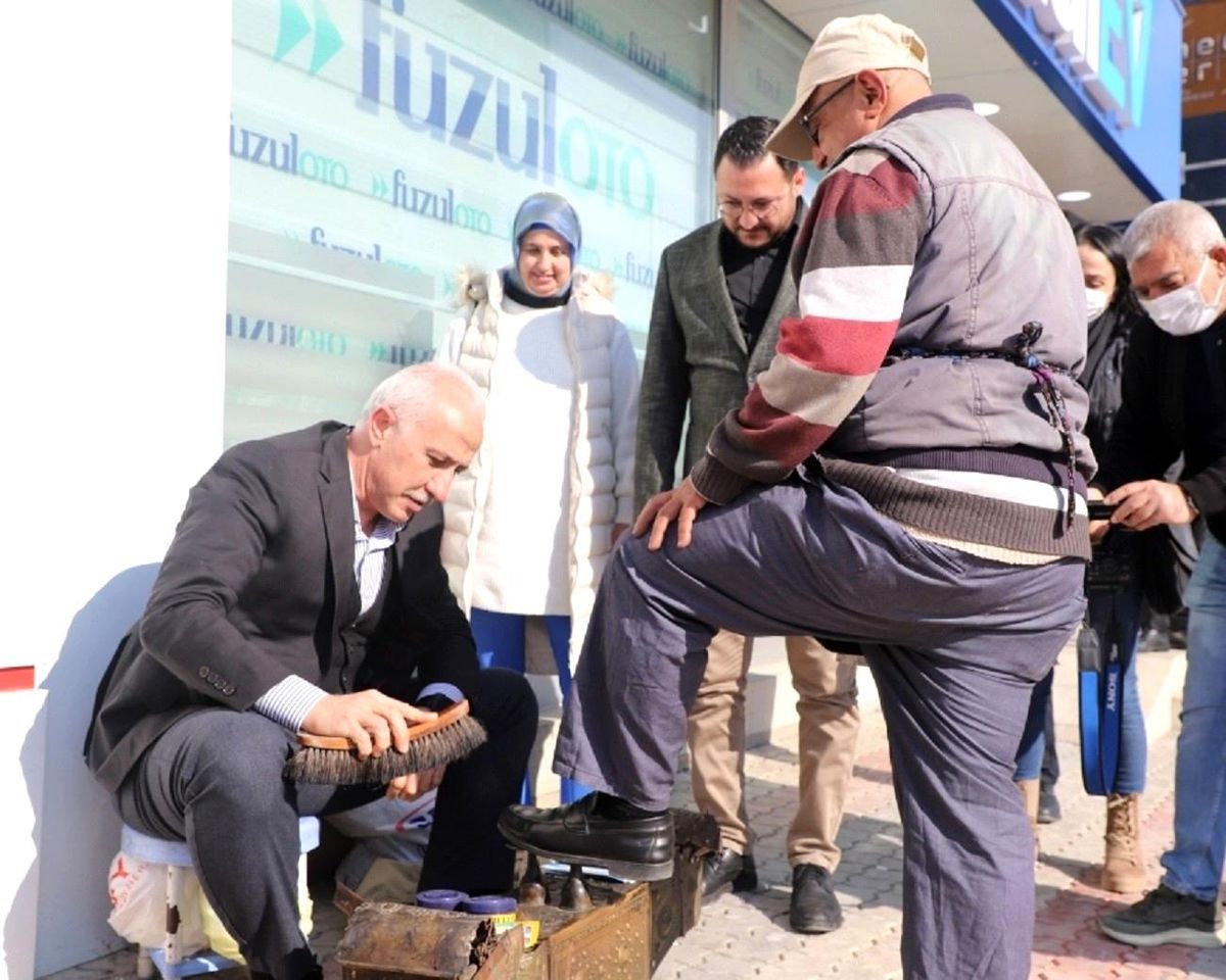 Akdeniz Belediye Başkanı Mustafa Gültak\'tan esnaf ziyareti
