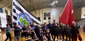 Bigadiç Belediyespor lideri devirdi