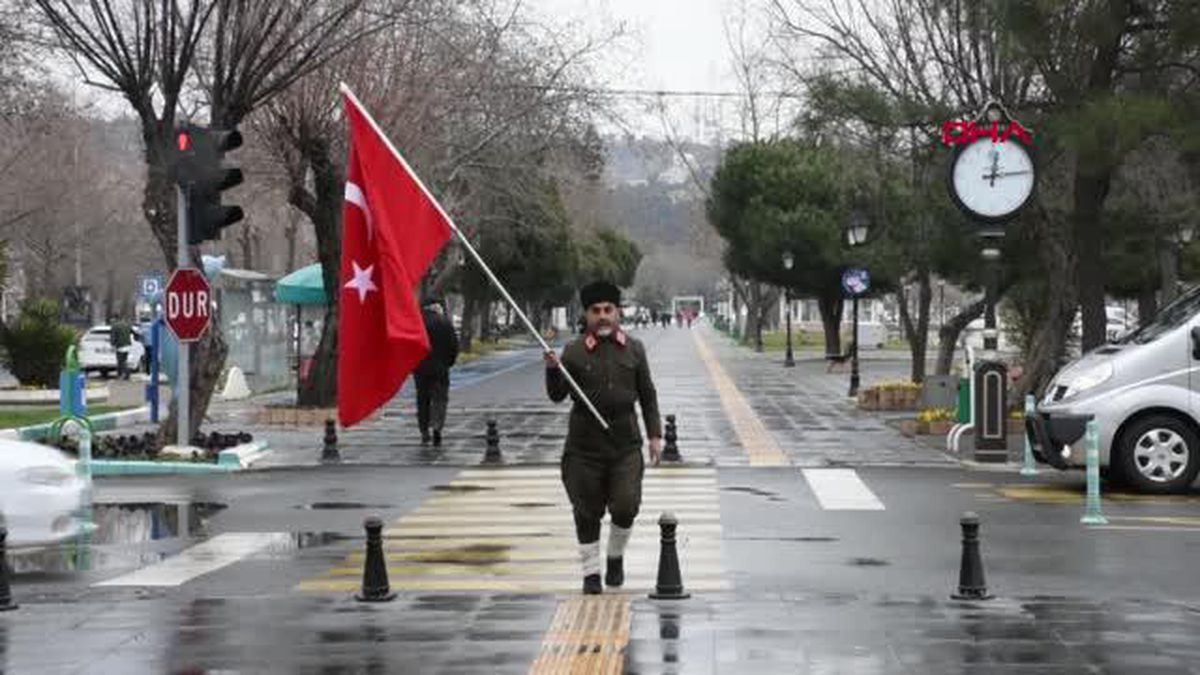 ÇANAKKALE'YE YÜRÜYEN GAZİ TORUNU, TEKİRDAĞ'DA